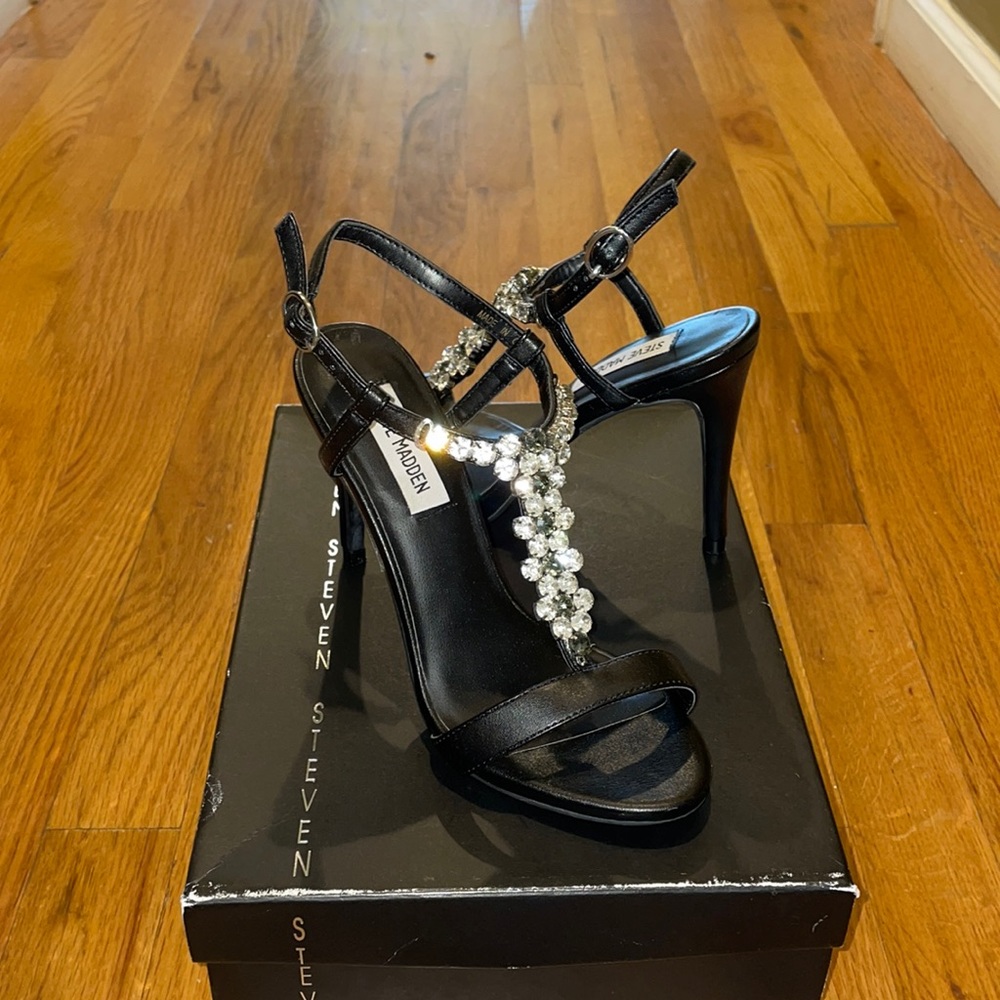 Sexy rhinestone heeled sandals